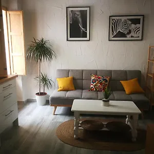 https://apartamento-la-zarzamora.hotelsincadiz.net